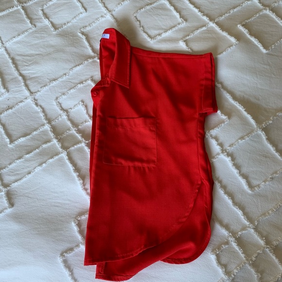 Red short sleeve button-up - Picture 3 of 3